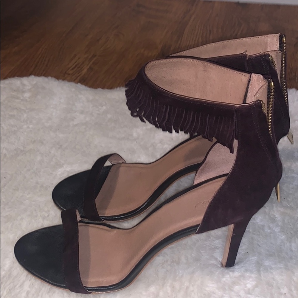 Shoes - Picture 2 of 3